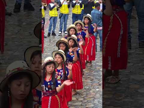 desfile colegio San Gaspar
