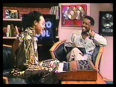 Roger Troutman on The Talkbox [Video Soul - 1987]