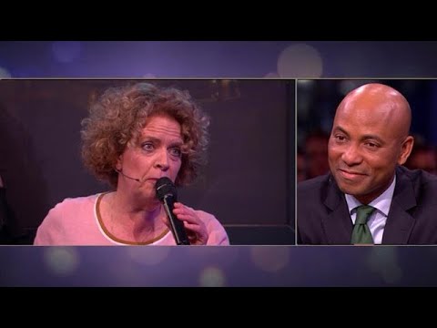 Brigitte Kaandorp zingt lied voor Humberto - RTL LATE NIGHT