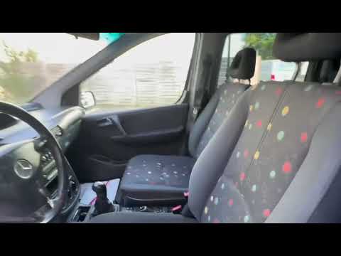 MERCEDES-BENZ Vaneo 1.9i Family-video-13