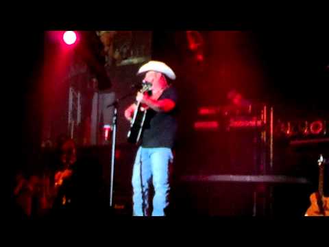 Chris Cagle- Chicks Dig It