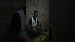 Download lagu Uji nyali #makan #2020😁😁 mp3