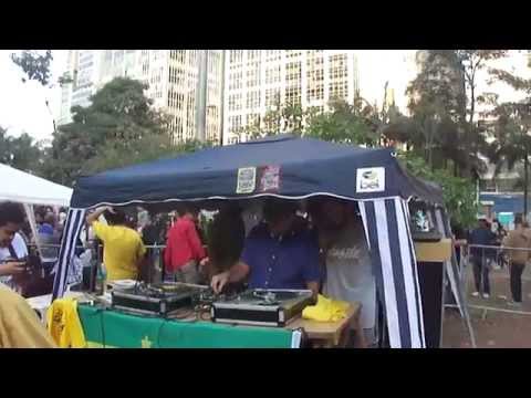 REUNION OF DUB 2014 - DESKAREGGAE  feat. Lucas Rasta - 29 de 40