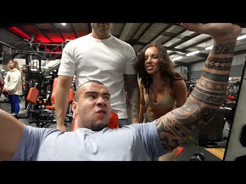 Hstikkytokky Gets Constantly Annoyed By Alexis Reed! 