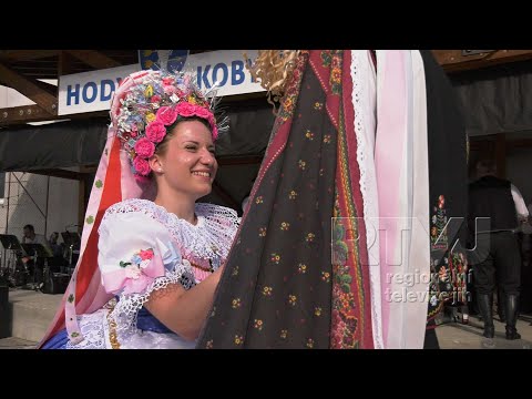 Der Montagstisch ist der festlichste Tag des Festes in Kobylí