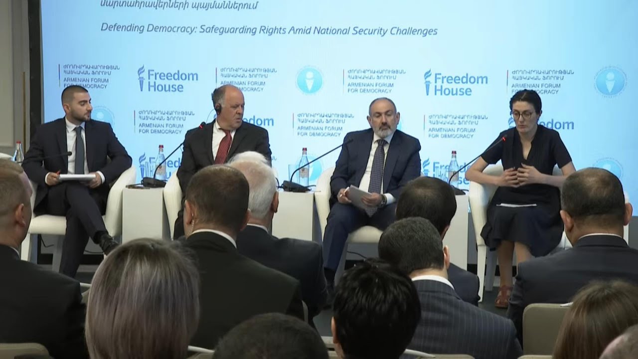 #Ուղիղ. Փաշինյանը Ժողովրդավարության հայկական ֆորումի շրջանակում մասնակցում է պանելային քննարկման