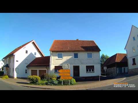 D: Hauswurz. Gemeinde Neuhof. Landkreis Fulda. Ortsdurchfahrt. August 2016