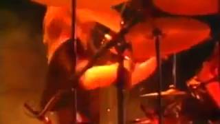 Queen - Now I&#39;m Here (Live Hammersmith 1975)