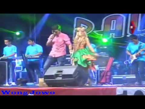 Tasya Rosmala & Gerry -  Antara Senyum Dan Perang