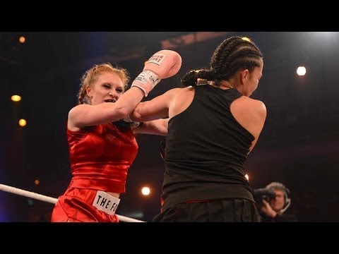 Georgina Fleur windelweich geboxt - Promiboxen 2013