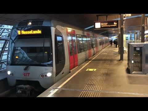 Vertrekt de RET R-Net Metro B 5603 5610 in Metrostation Schiedam Centrum