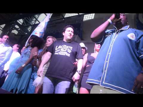 Anúncio do samba campeão da Vila Isabel para o Carnaval de 2014