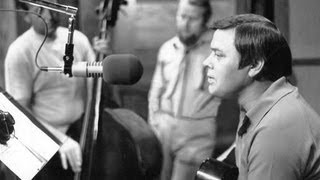 Tom T. Hall - Pay No Attention To Alice (She's - YouTube