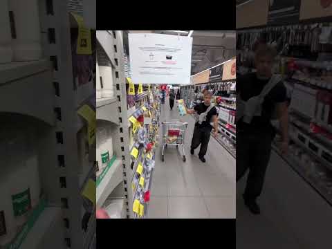 LOL 💀👀🥾#viral #fyp #poland #foryou #viralvideo #short #shortvideo #funny #ragebait #shopping