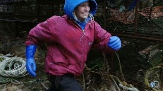 Female Deckhand Hazed by Crab Fishing Crew | Deadliest Catch