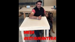Mesa restaurantera de madera