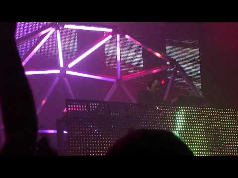 Paul van Dyk Feat. Vega 4 - Time Of Our Lives @ The Mission Dance Weekend Day 1 (14) (HD)