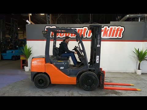 TOYOTA 8-Series 8FDU30 6,000lb Diesel #1678  - Forklift for Sale