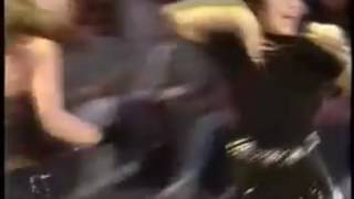 安室奈美惠 Dancing Junk. With SuperMonkeys. Live On T.V. 270p