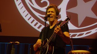 Kevin Bacon  singing "Boys in Bars"  Franklin, TN