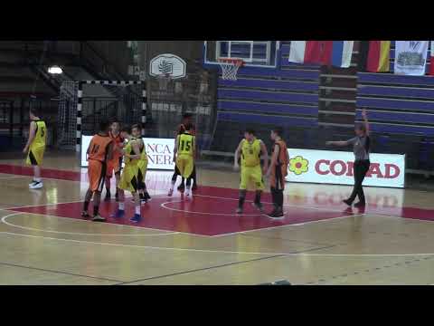 ZSAK-Santa Cruz EYBL U14 (Rimini 2019.01.26.) 1. negyed