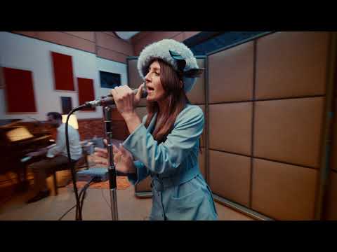 HAERTS - Days Go By (Official Video Live at Valentine Studios)