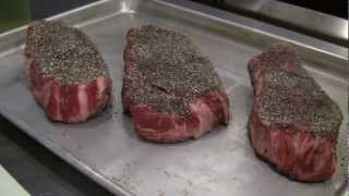 preview picture of video 'Delta Diner Pepper Encrusted Steak with Pepper Mushroom Sauce | Blue Heron Cooking Class'