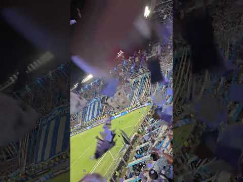 "Recibimiento Racing 2 - Botafogo 0 Recopa Sudamericana #RecopaSudamericana" Barra: La Guardia Imperial &bull; Club: Racing Club &bull; País: Argentina