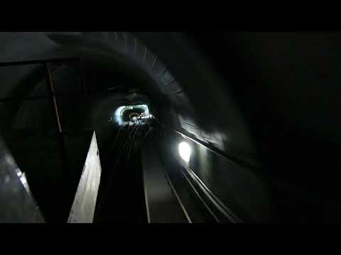 Standseilbahn 3906.01 Saas Fee Felskinn - Mittel Allalin Talfahrt - Funicular