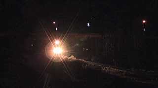 preview picture of video 'Locomotive Running Light Through Pullman, WA in the Night.'