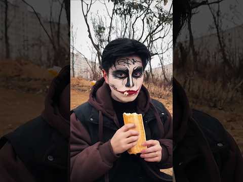 Anh trang tội nghiệp có khuôn mặt đáng sợ