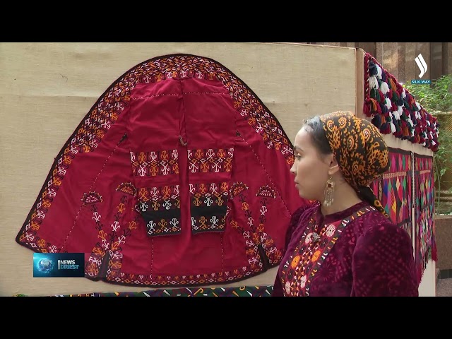 Ашхабадта Мақтымқұлы Фрагидің 300 жылдығына арналған сәндік-қолданбалы өнер көрмесі өтіп жатыр