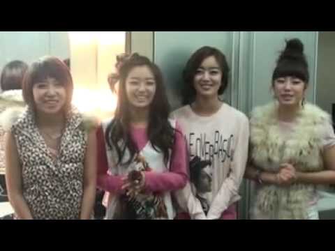 091130 SNSD Yuri & Tiffany - How to enjoy T-Virus Show