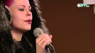 Kovacs doet &#39;Wolf In Cheap Clothes&#39; LIVE in het Glazen Huis