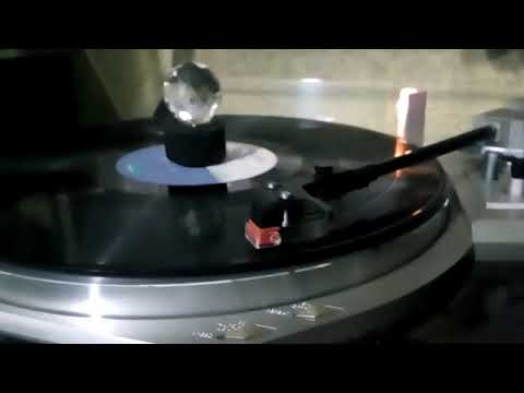 VICTOR QL-Y33F turntable  to sansui au 207 amplifier