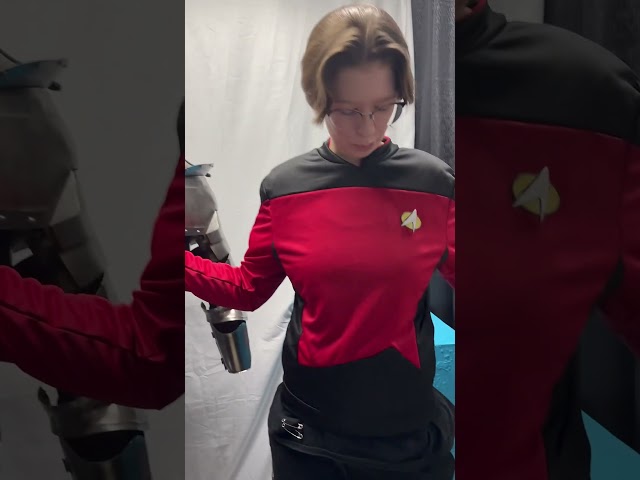 Vídeo relacionado con Smiffys Star Trek, Uniforme Comando de La próxima generación, Granate, Parte superior Halloween, Carnaval