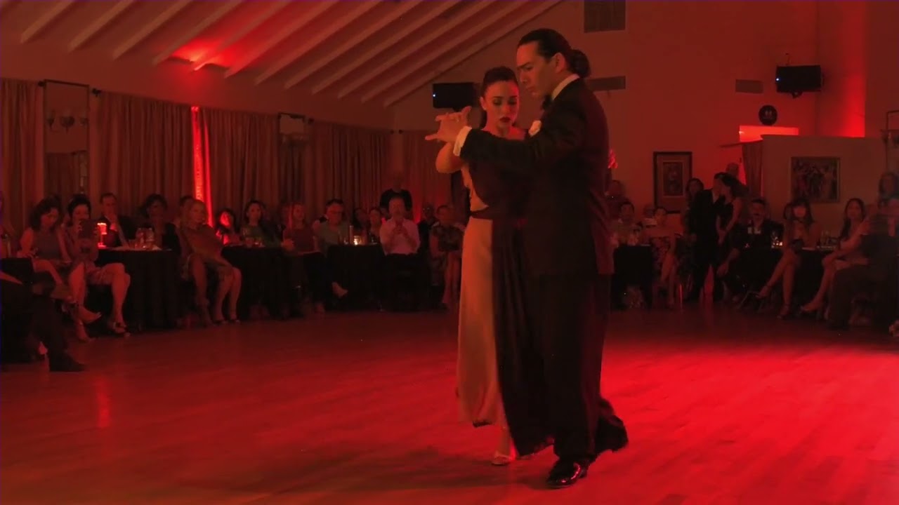 Video thumbnail for Carlos Barrionuevo and Mayte Valdés at Milonga Corazón 1/3