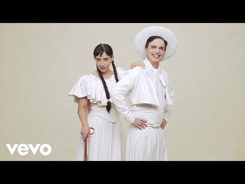 Video: Miranda! - Por Amar al Amor (Official Video)