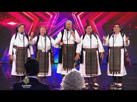 Dream Team Babe | Fullscreen