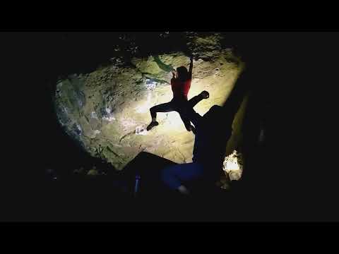 Phoebe’s First Outdoor V9!? // Rigormortis V9 // Niagara Glen