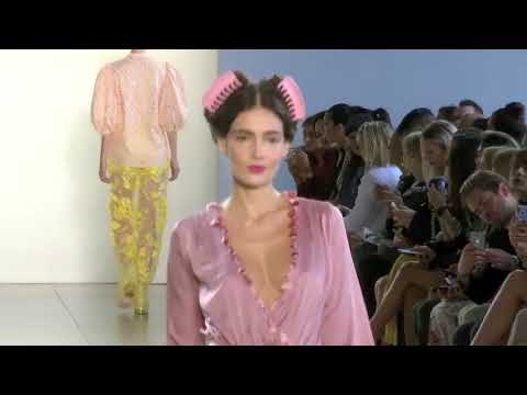 Marcel Ostertag New York Woman SS 2019