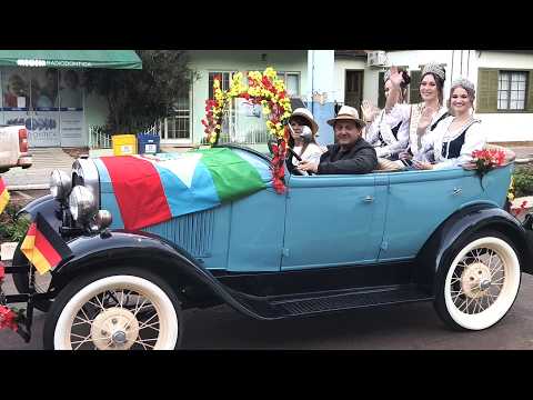 Fui prestigiar o Bierwagen na comemoração do aniversário  de 104 anos de Mondaí SC