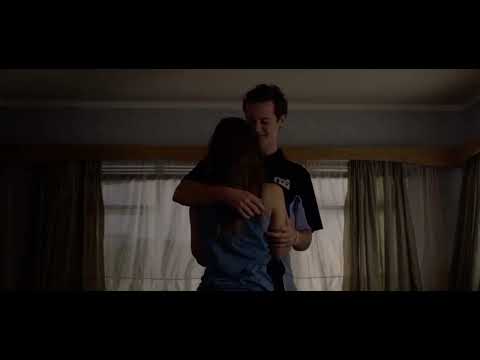 Make Up : Love scene - Molly Windsor, Joseph Quinn
