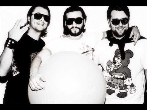 Axwell, Ingrosso, Angello, Laidback Luke feat. Deborah Cox - Leave the World Behind