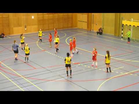 F08 Gul vår Kärra HF Svart - Backa HK Vit Del 1