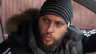 faze tari prietenul care s-a nascut in masina