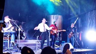 BAILA CONMIGO UN TWIST