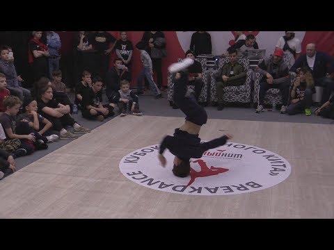 bboy Kesl vs bboy Boomer - Кубок Красного Кита по брейкдансу 20171216