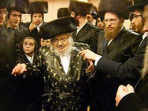 Wedding grandson of Rabbi Schnebalg rav of Manchester