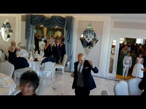 SPOSI E INVITATI ENTRANO BALLANDO - INGRESSO MATRIMONIO 2016 PLAZA VASTO - FRANCESCO BARATTUCCI